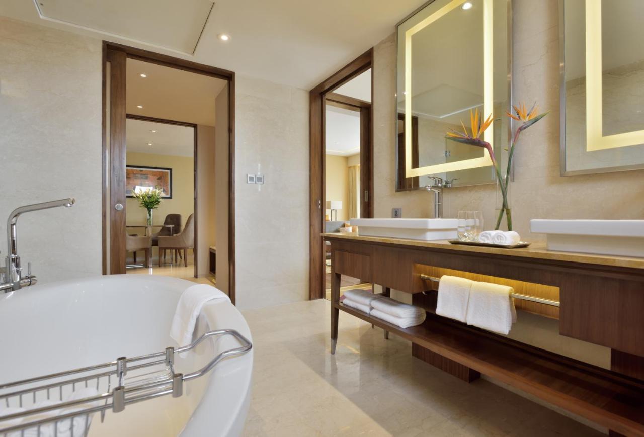 Courtyard By Marriott Raipur Hotel Eksteriør billede