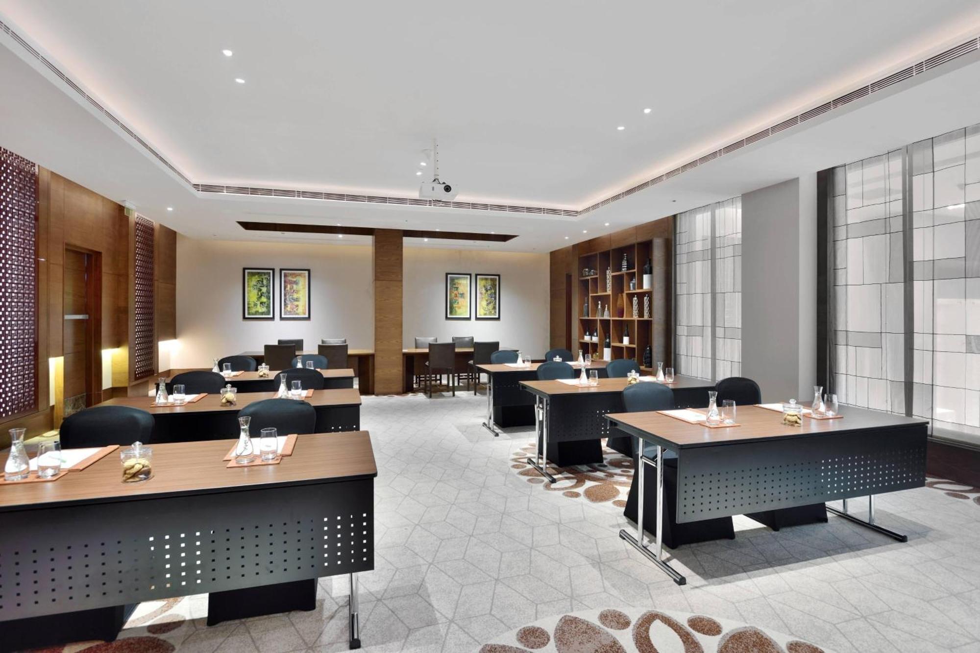 Courtyard By Marriott Raipur Hotel Eksteriør billede