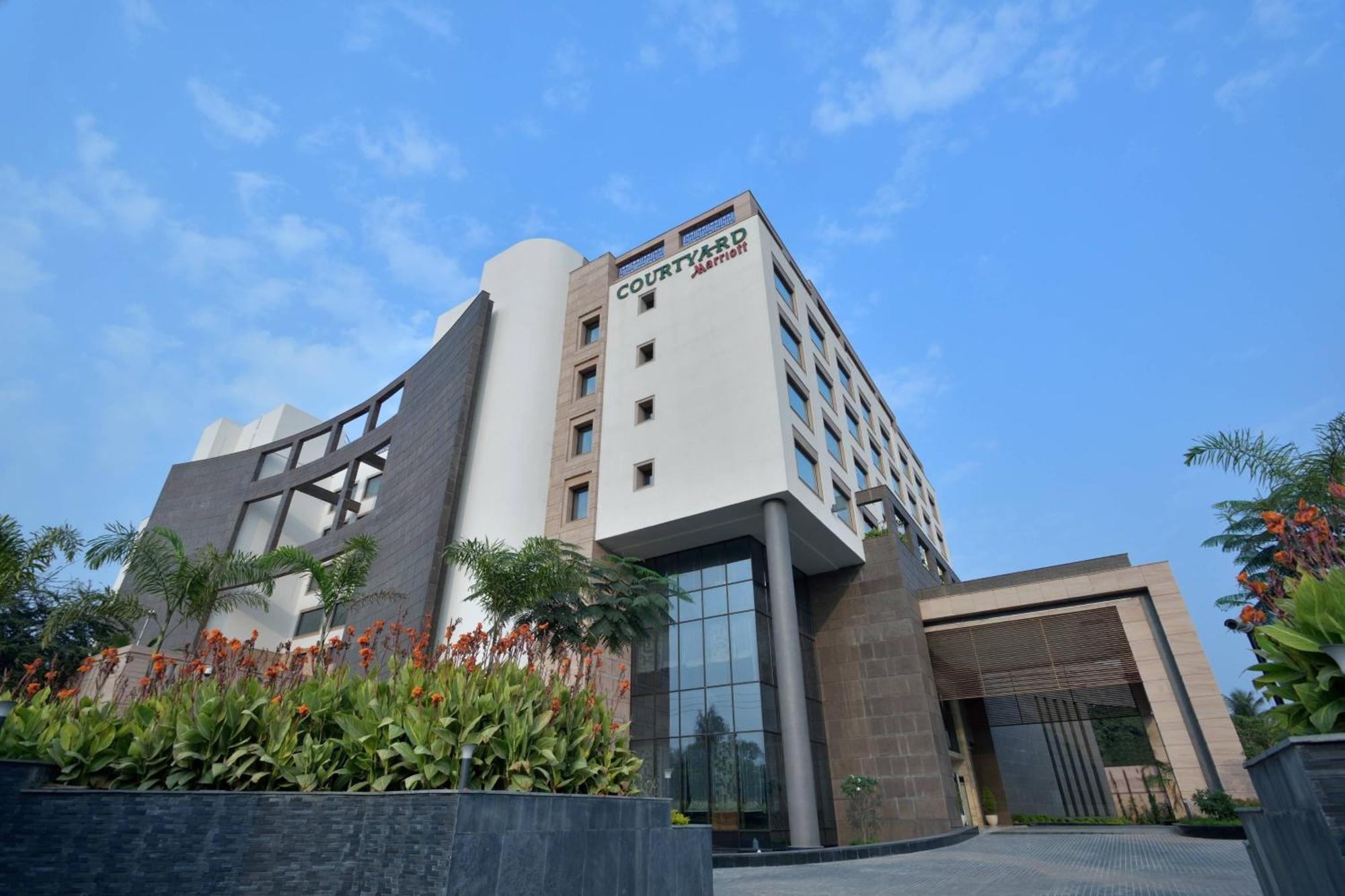 Courtyard By Marriott Raipur Hotel Eksteriør billede