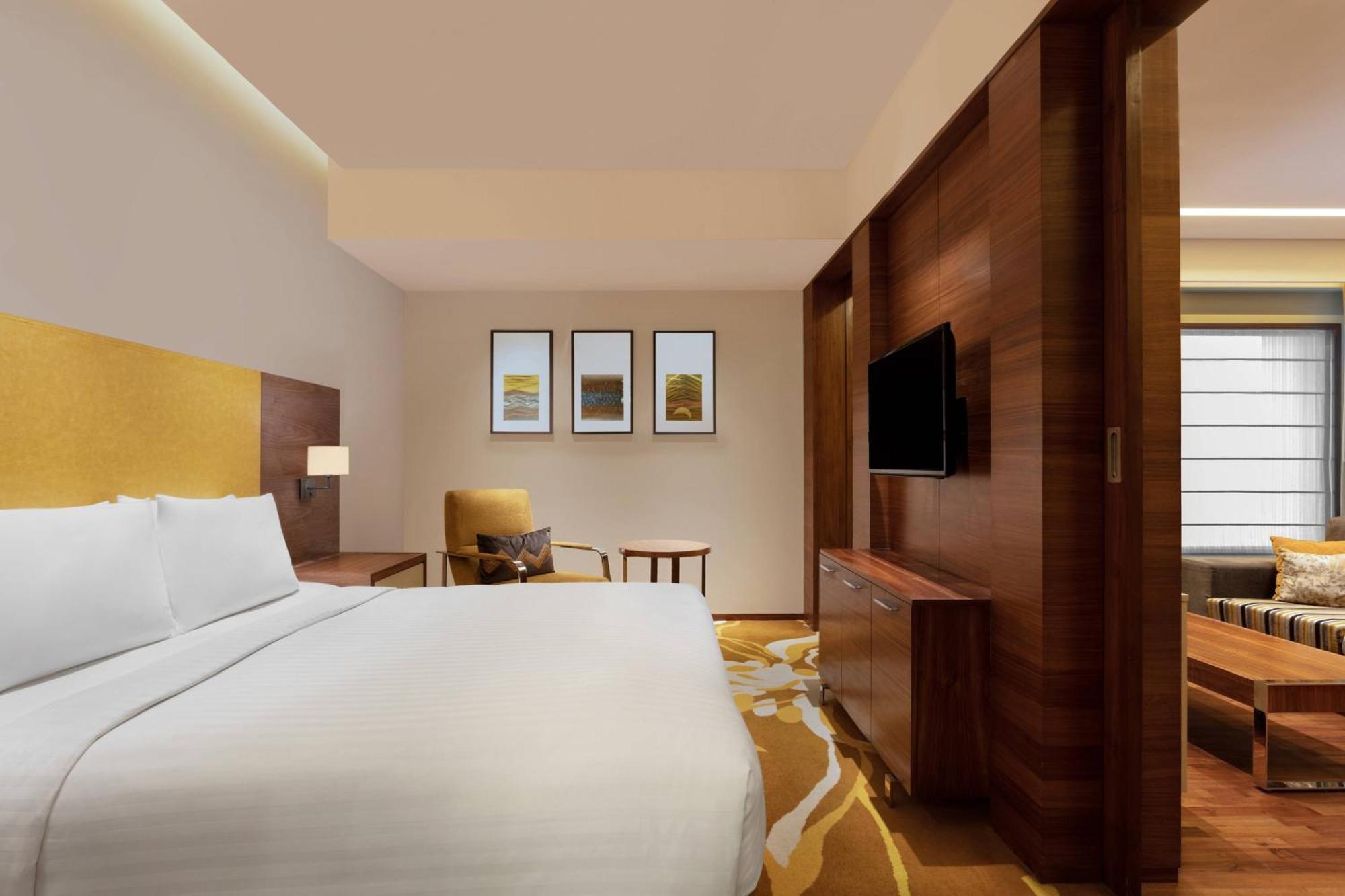 Courtyard By Marriott Raipur Hotel Eksteriør billede