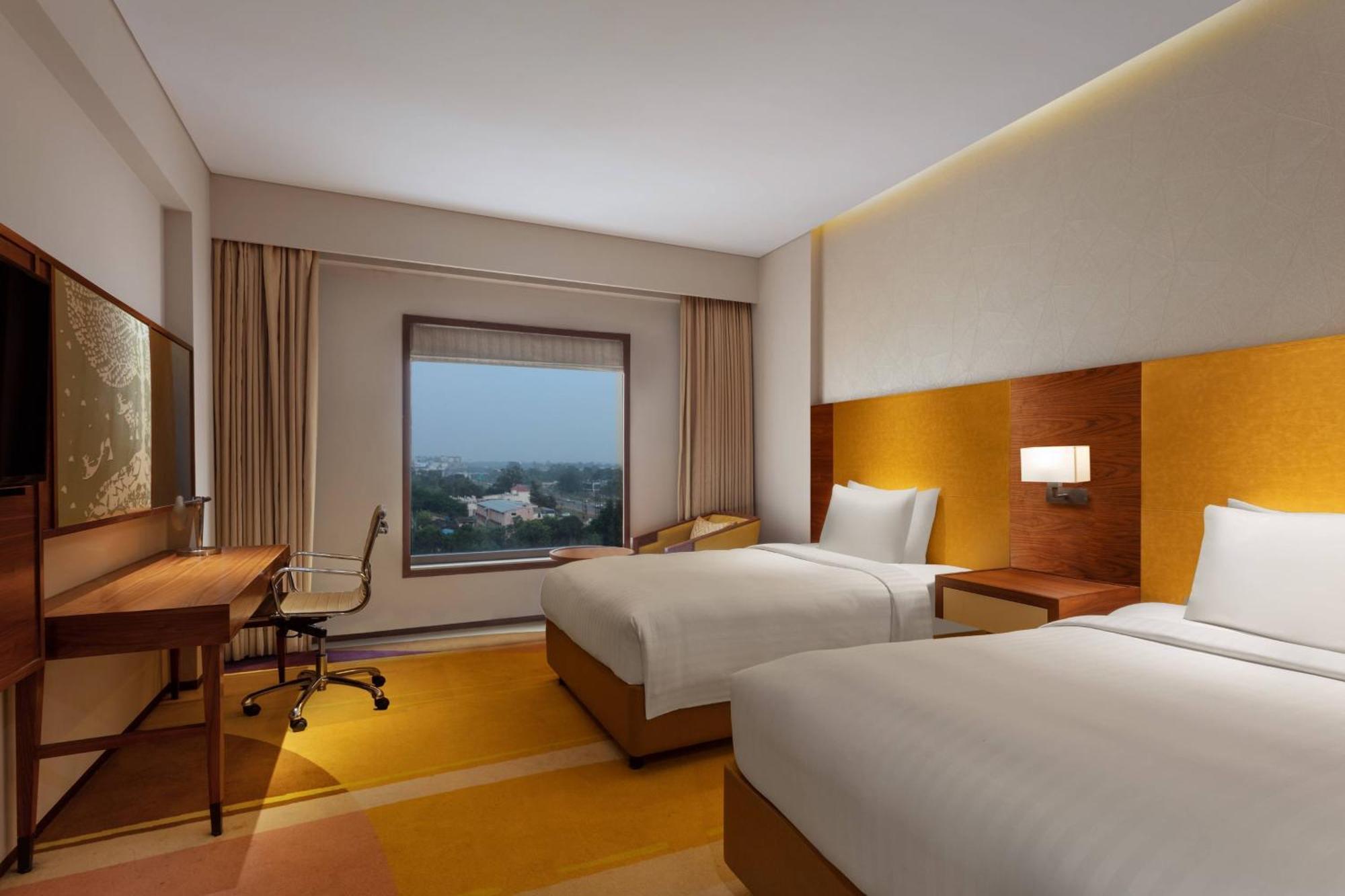 Courtyard By Marriott Raipur Hotel Eksteriør billede