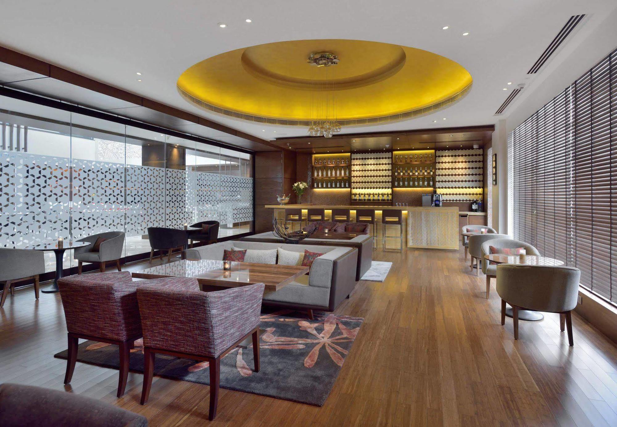 Courtyard By Marriott Raipur Hotel Eksteriør billede