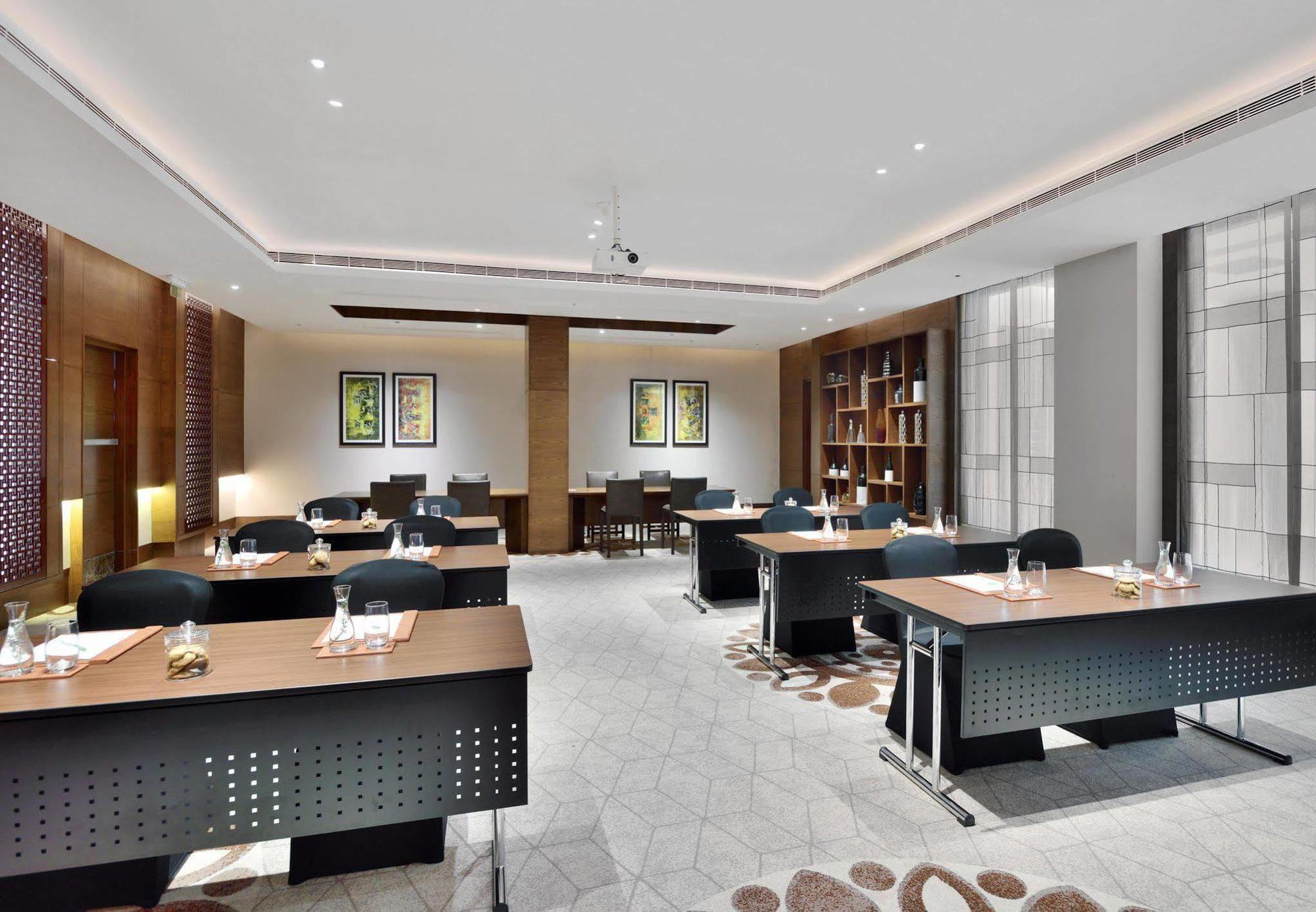 Courtyard By Marriott Raipur Hotel Eksteriør billede