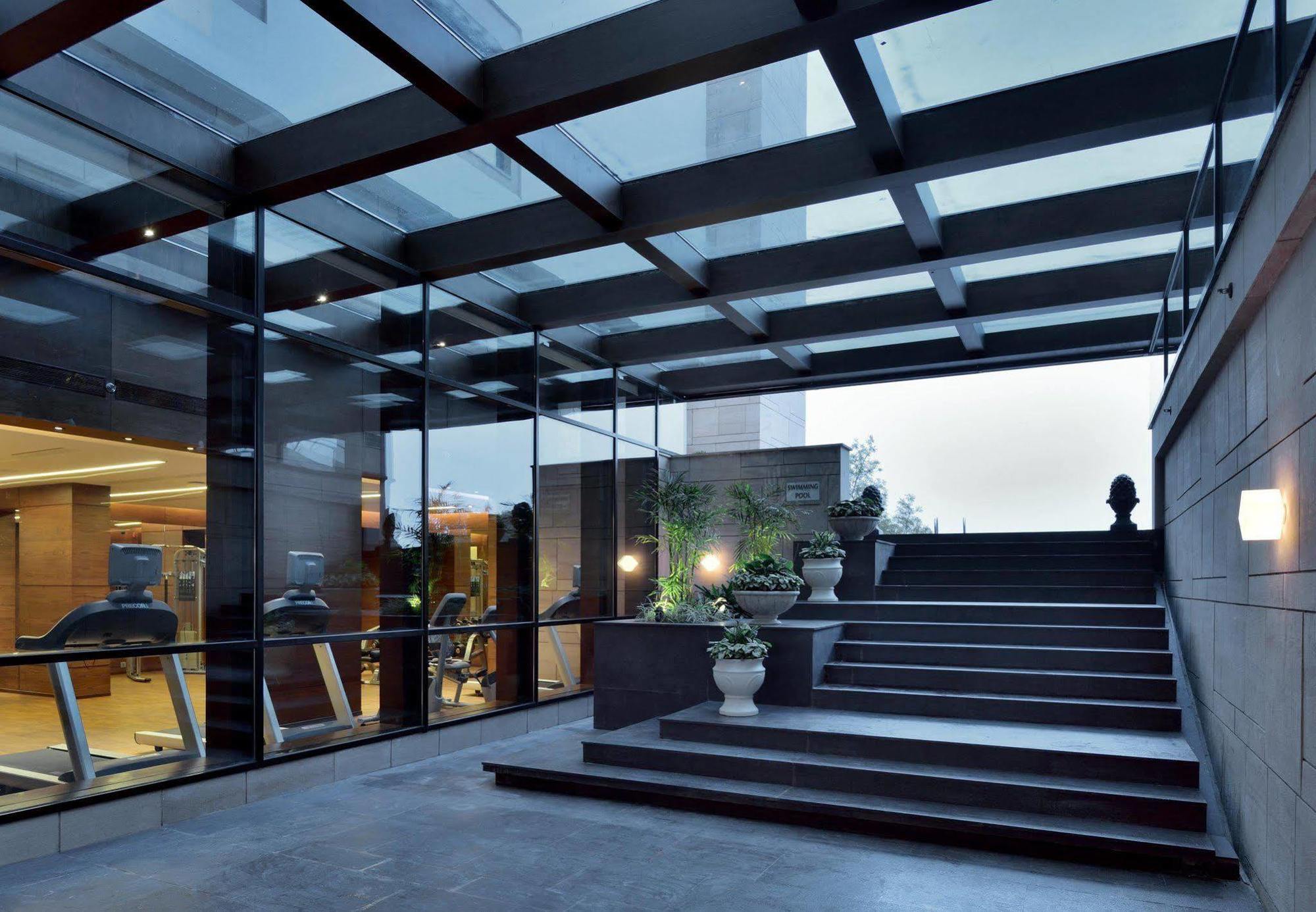 Courtyard By Marriott Raipur Hotel Eksteriør billede